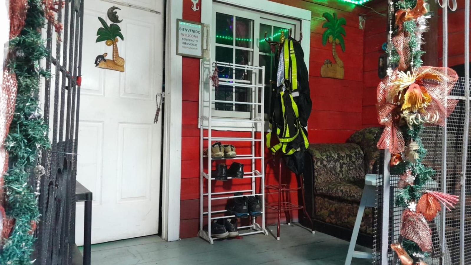 Hostal Cafe Axel Bocas del Toro Zewnętrze zdjęcie
